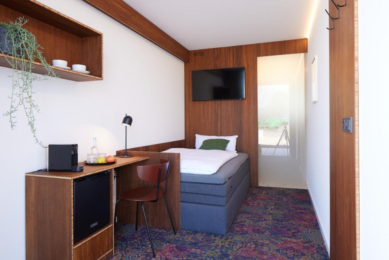 Tin Inn - Erkelenz - Das Hotel Aus Hochwertig Ausgebauten Ueberseecontainern Luaran gambar